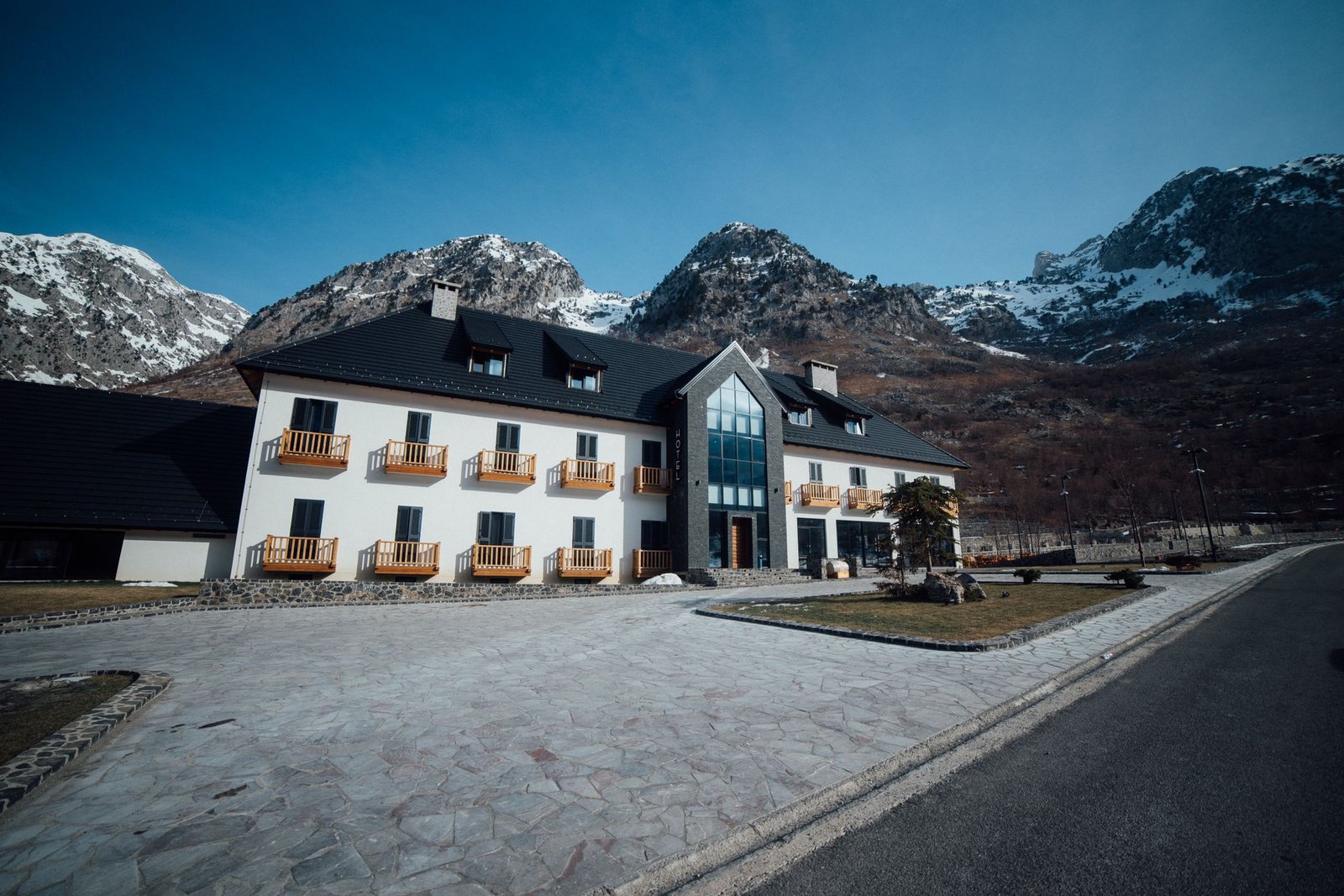 Hotel Kulla e Bajraktarit