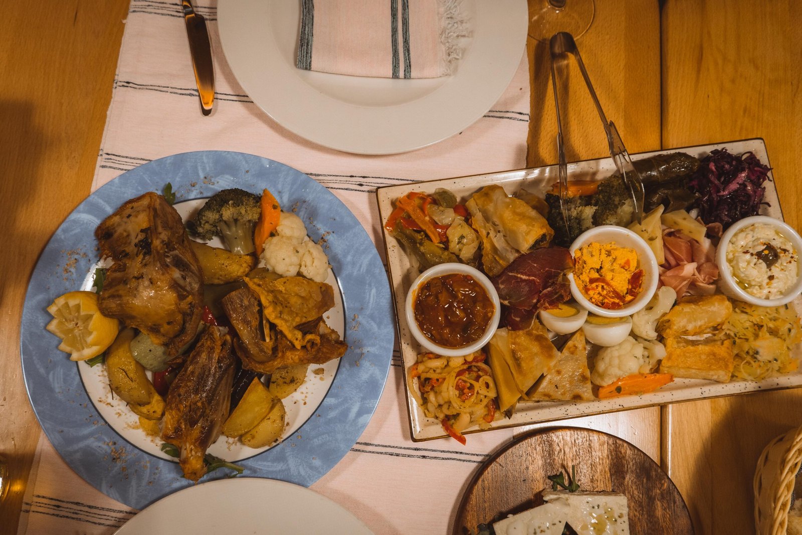 Restaurant at Hotel Kulla e Bajraktarit