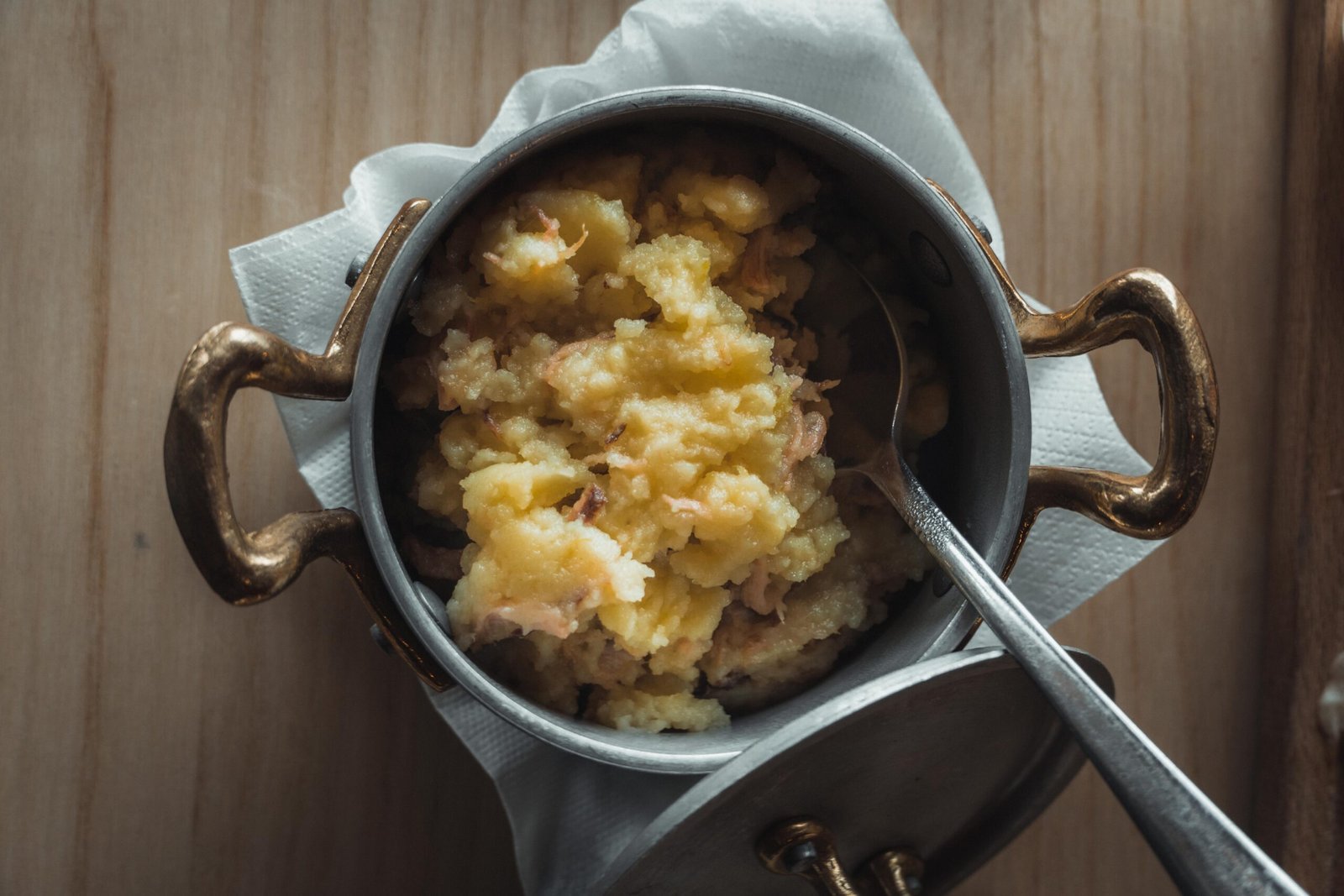 Restaurant at Hotel Kulla e Bajraktarit